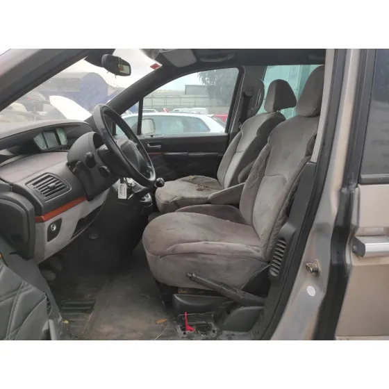 CITROEN C8 '2005 2.2 HDI FAP CAT (4HW) GRIS