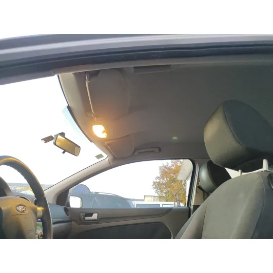 FORD FOCUS BERLINA (CAP) '2005 * PLATA