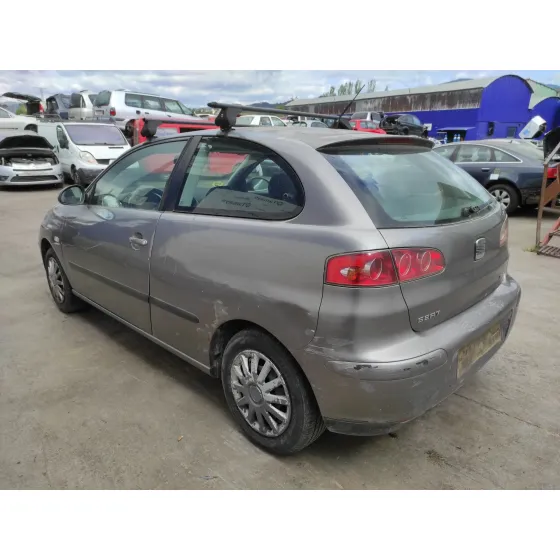 SEAT IBIZA (6L1) '2003 1.4 16V GRIS