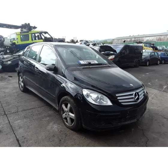 MERCEDES CLASE B (W245) '1990 180 CDI (245.207) NEGRO