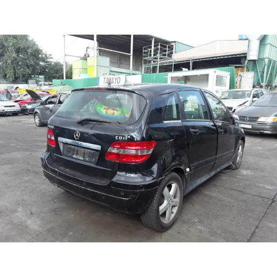 MERCEDES CLASE B (W245) '1990 180 CDI (245.207) NEGRO