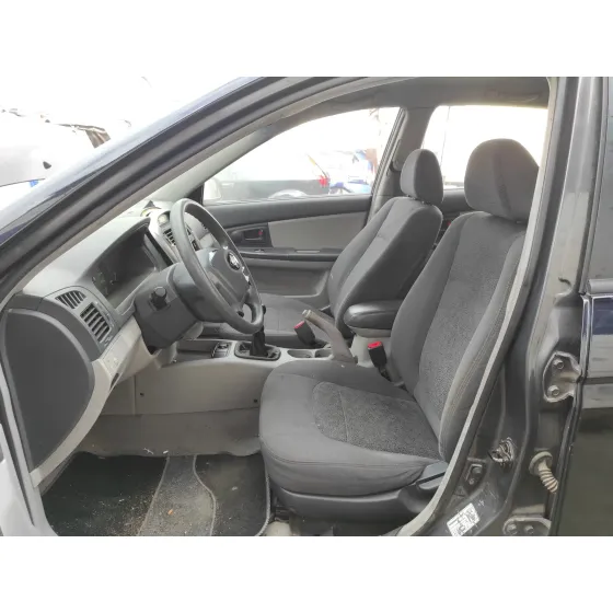 KIA CERATO '2005 * NEGRO
