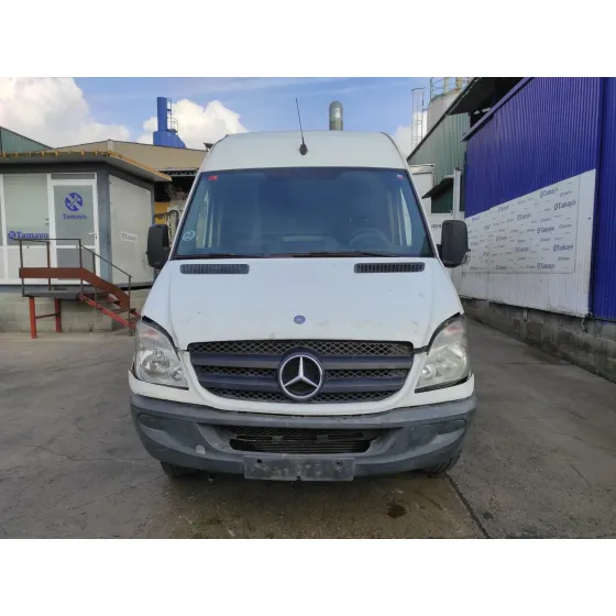 MERCEDES SPRINTER 02.00 -> CAJA CERRADA '2006 * BLANCO