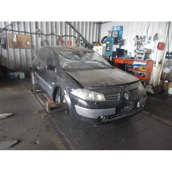 RENAULT MEGANE II BERLINA 5P '2004 1.9 DCI DIESEL NEGRO