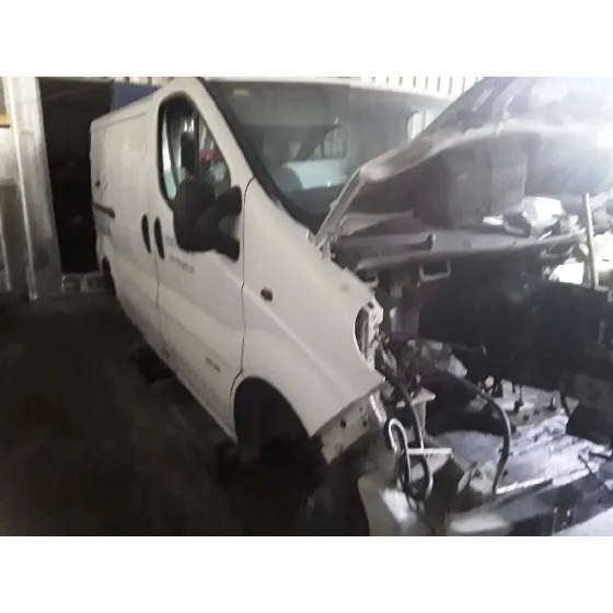 RENAULT TRAFIC CAJA CERRADA (AB 4.01) '2004 1.9 DIESEL BLANCO