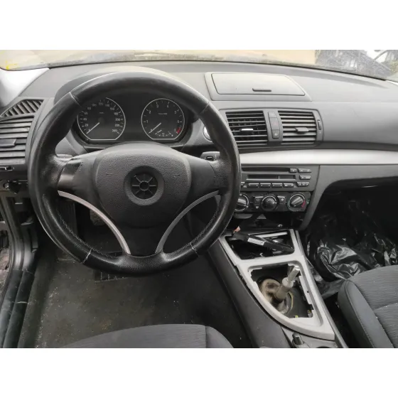 BMW SERIE 1 BERLINA (E81/E87) '2009 2.0 CAT NEGRO