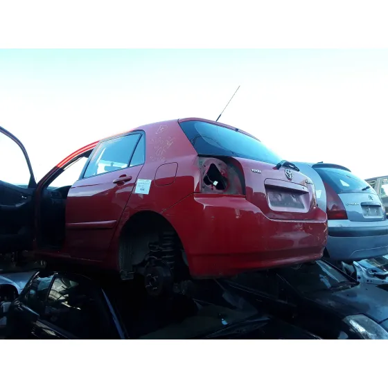 TOYOTA COROLLA (E12) '2003 1.6 16V ROJO
