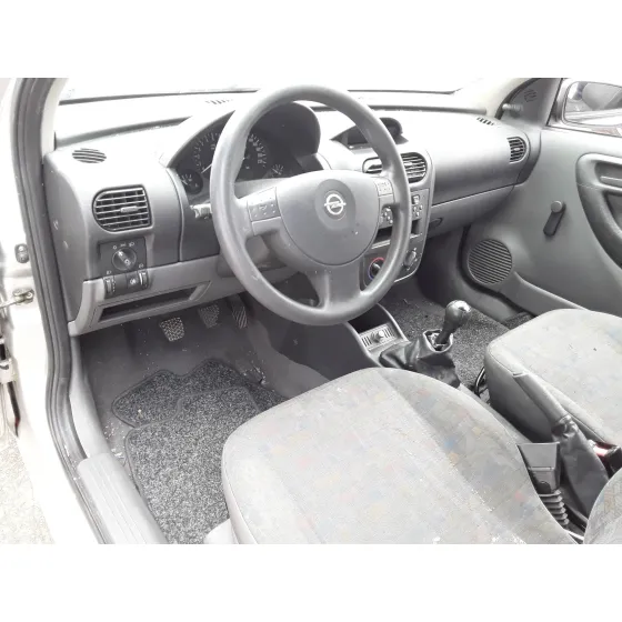OPEL CORSA C '2001 CORSA C GRIS