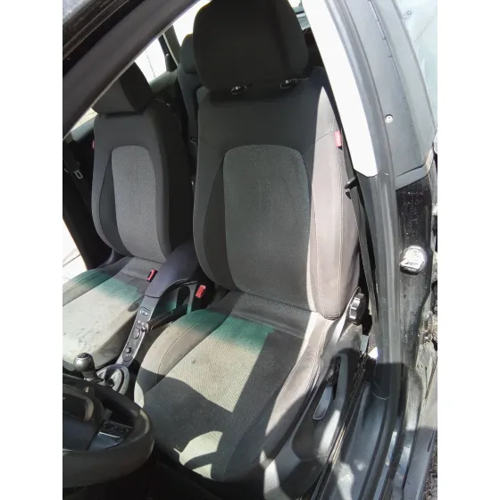SEAT ALTEA XL (5P5) '2010 1.6 TDI NEGRO/AMARILLO