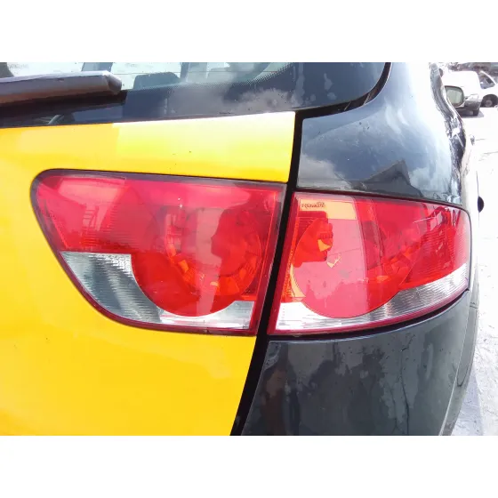 SEAT ALTEA XL (5P5) '2010 1.6 TDI NEGRO/AMARILLO