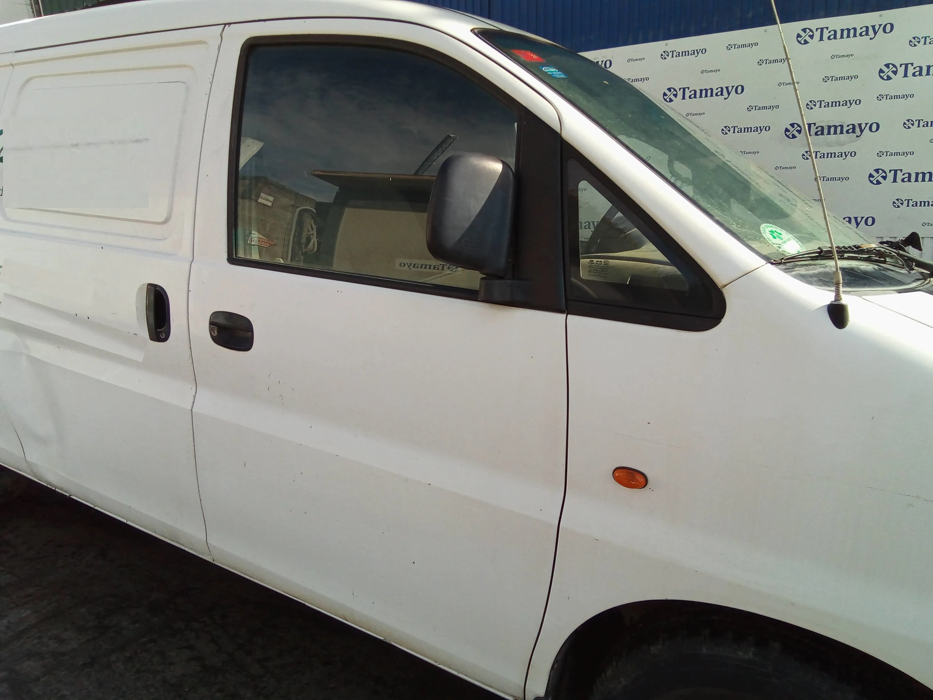 HYUNDAI H 1 HYUNDAI H 1 '2005 2.5 TURBODIESEL CAT BLANCO 1999