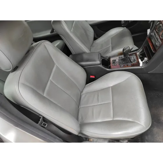 MERCEDES CLASE E (W210) BERLINA '2001 2.0 COMPRESOR CAT PLATA