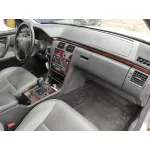 MERCEDES-BENZ CLASE E (W210) BERLINA MERCEDES CLASE E (W210) BERLINA '2001 2.0 COMPRESOR CAT PLATA 1995