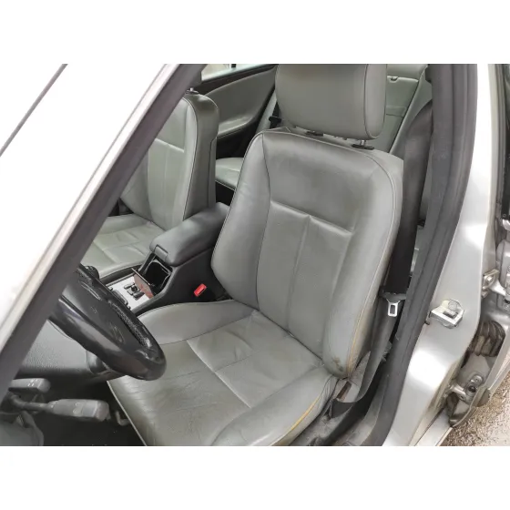 MERCEDES CLASE E (W210) BERLINA '2001 2.0 COMPRESOR CAT PLATA