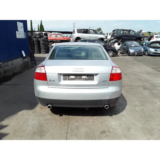 AUDI A4 BERLINA (8E) '2001 * PLATA