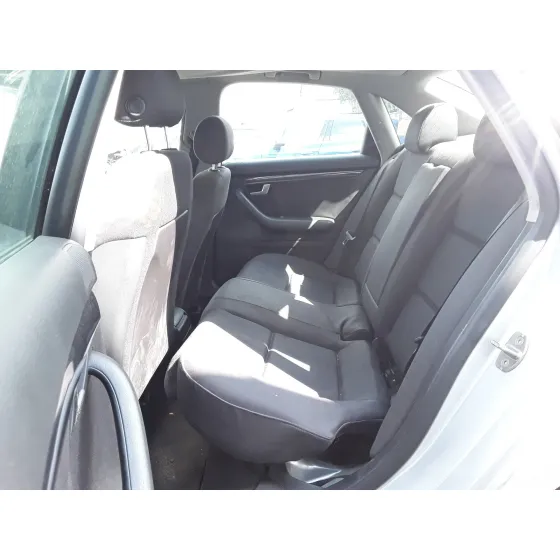 AUDI A4 BERLINA (8E) '2001 * PLATA