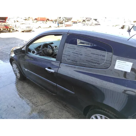 RENAULT CLIO III '2006 1.5 DCI DIESEL NEGRO