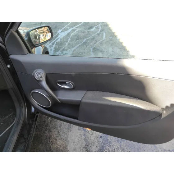 RENAULT CLIO III '2006 1.5 DCI DIESEL NEGRO