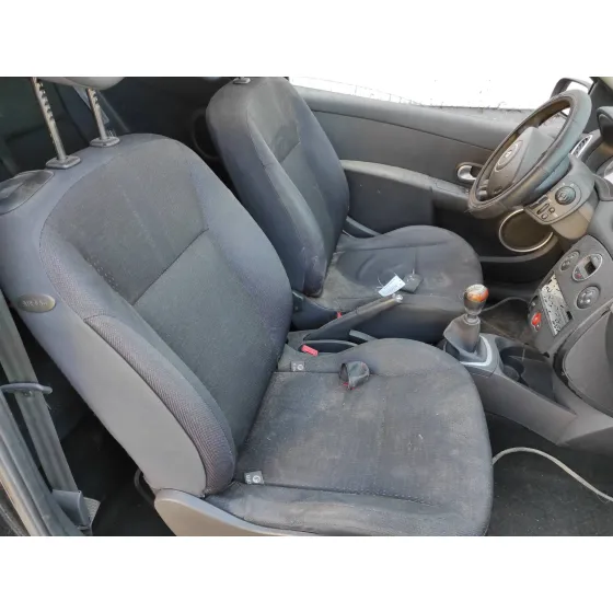 RENAULT CLIO III '2006 1.5 DCI DIESEL NEGRO