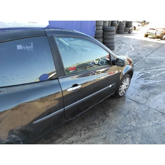 RENAULT CLIO III '2006 1.5 DCI DIESEL NEGRO