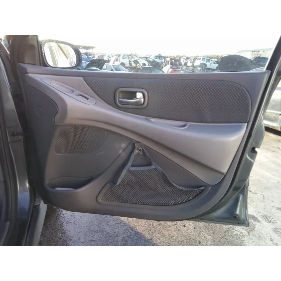 NISSAN ALMERA TINO (V10M) '2004 2.2 DCI DIESEL CAT GRIS OSCURO