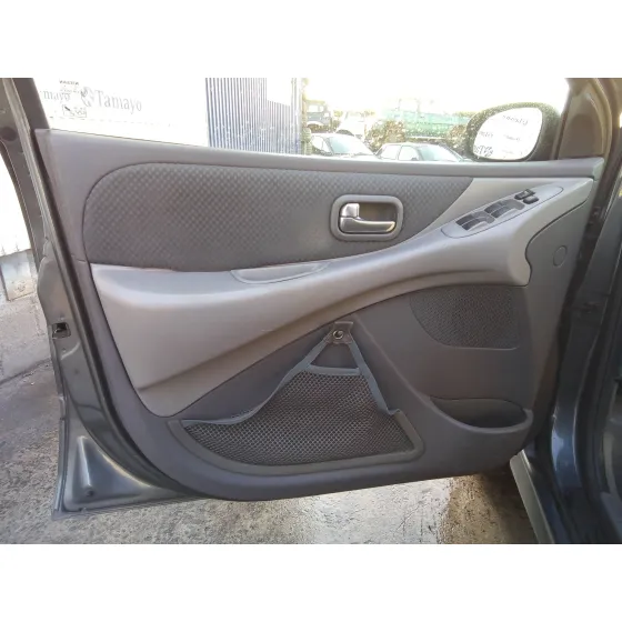 NISSAN ALMERA TINO (V10M) '2004 2.2 DCI DIESEL CAT GRIS OSCURO