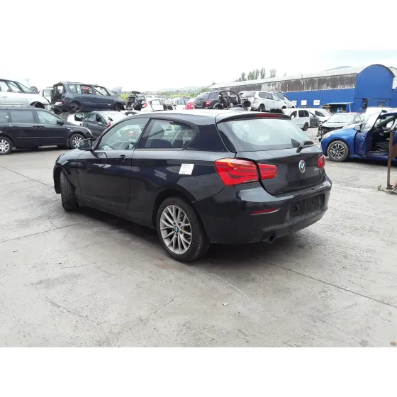 BMW SERIE 1 LIM. (F21) '2015 * NEGRO