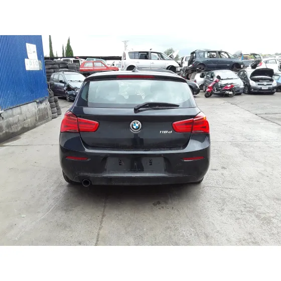 BMW SERIE 1 LIM. (F21) '2015 * NEGRO
