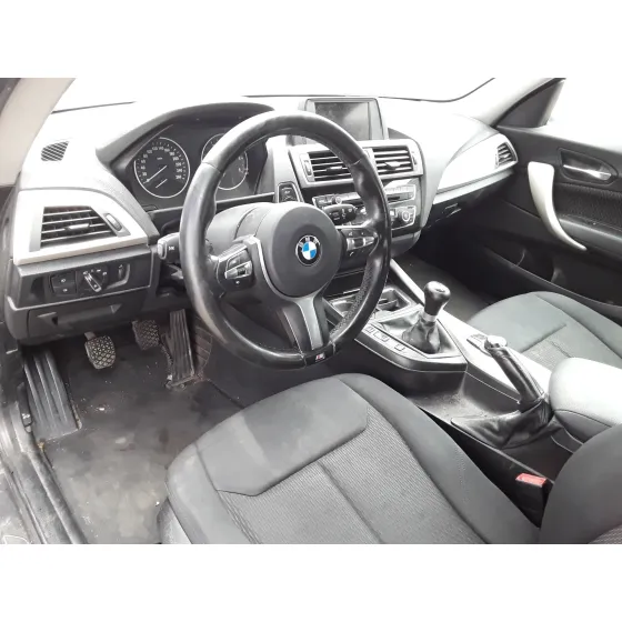 BMW SERIE 1 LIM. (F21) '2015 * NEGRO