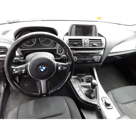 BMW SERIE 1 LIM. (F21) '2015 * NEGRO