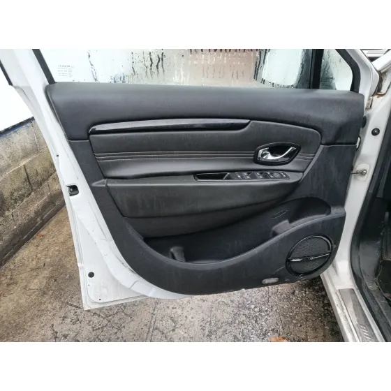 Renault GRAND SCENIC III (JZ0/1_) 2011