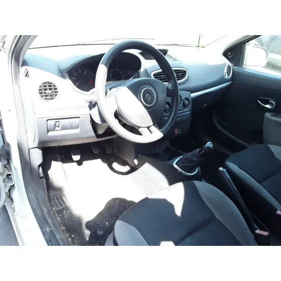 RENAULT CLIO III '2012 * BLANCO