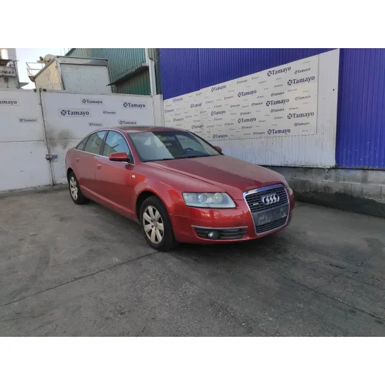 AUDI A6 BERLINA (4F2) '2004 * ROJO
