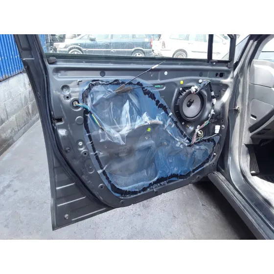 TOYOTA COROLLA VERSO (R1) '2004 * GRIS