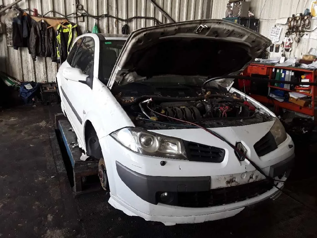 RENAULT MEGANE II BERLINA 3P '2007 * BLANCO