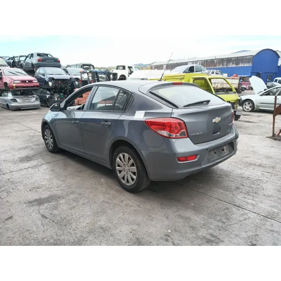 Chevrolet CRUZE HATCHBACK (J305) 2012