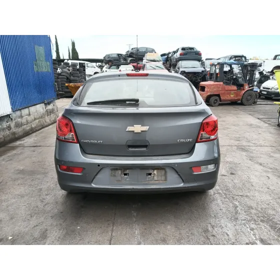 Chevrolet CRUZE HATCHBACK (J305) 2012
