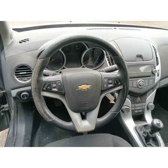 Chevrolet CRUZE HATCHBACK (J305) 2012