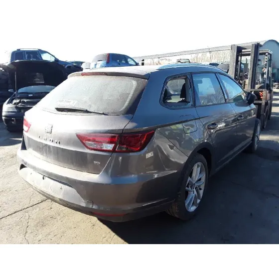 SEAT LEON ST (5F8) '2015 * GRIS OSCURO