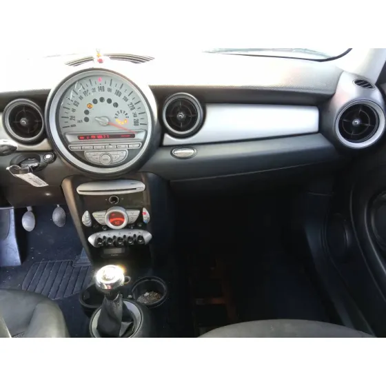 MINI MINI (R56) '2010 * BEIGE/NEGRO