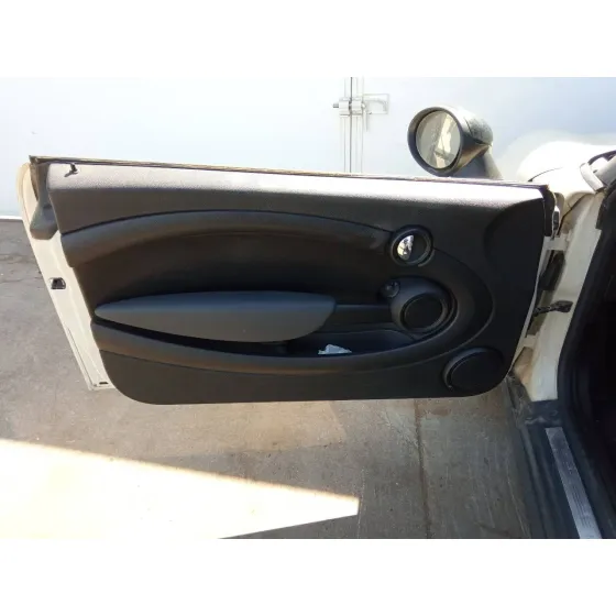 MINI MINI (R56) '2010 * BEIGE/NEGRO