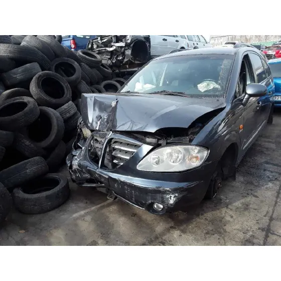 SSANGYONG RODIUS '2006 2.7 TURBODIESEL CAT NEGRO