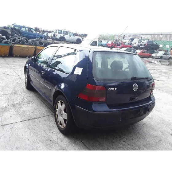 VOLKSWAGEN GOLF IV BERLINA (1J1) '2001 1.9 TDI AZUL