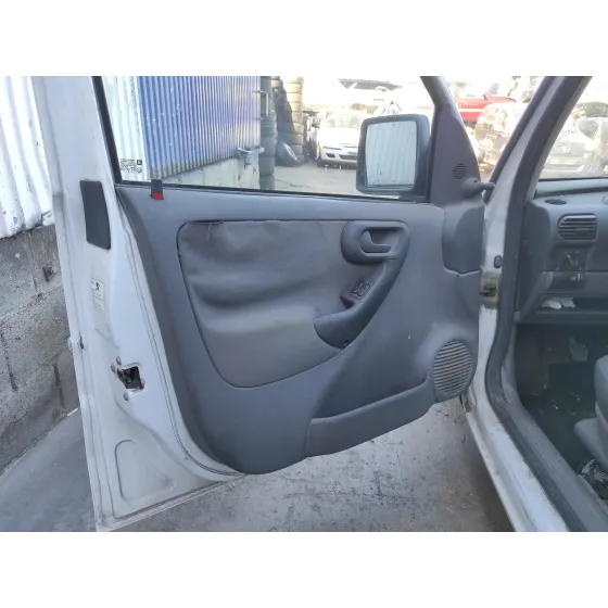 OPEL COMBO (CORSA C) '2002 1.7 16V DI CAT (Y 17 DTL / LK8) BLANCO