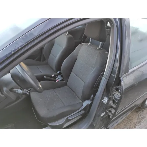PEUGEOT 207 '2009 1.6 16V HDI NEGRO