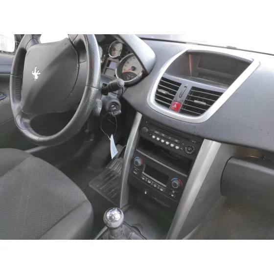 PEUGEOT 207 '2009 1.6 16V HDI NEGRO