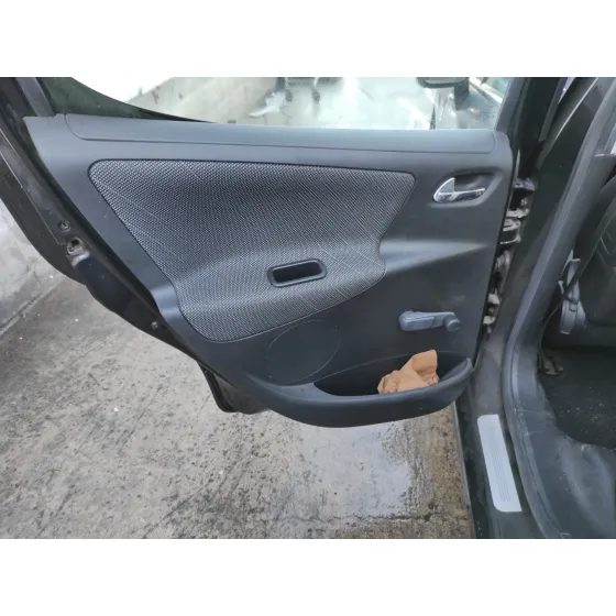PEUGEOT 207 '2009 1.6 16V HDI NEGRO