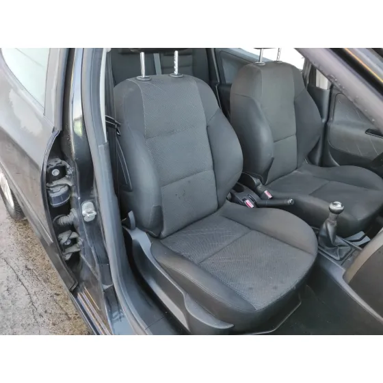 PEUGEOT 207 '2009 1.6 16V HDI NEGRO