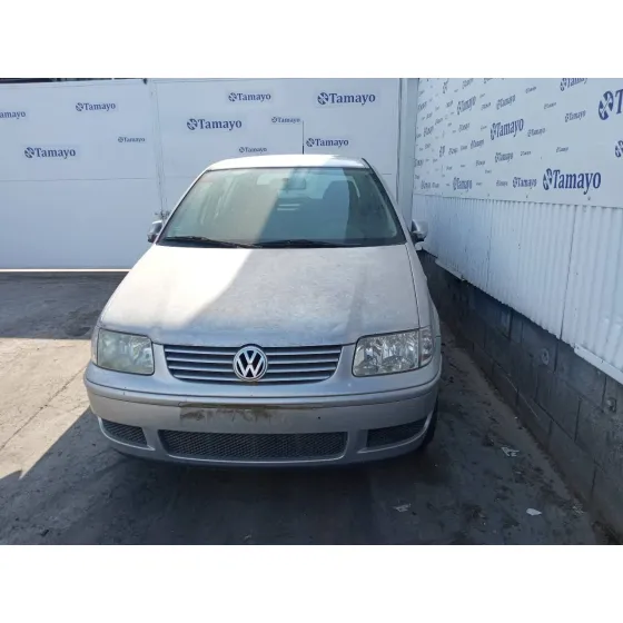 VOLKSWAGEN POLO (9N1) '2001 1.4 16V PLATA