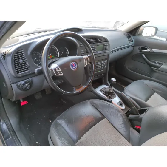SAAB 9-3 BERLINA '2004 * NEGRO